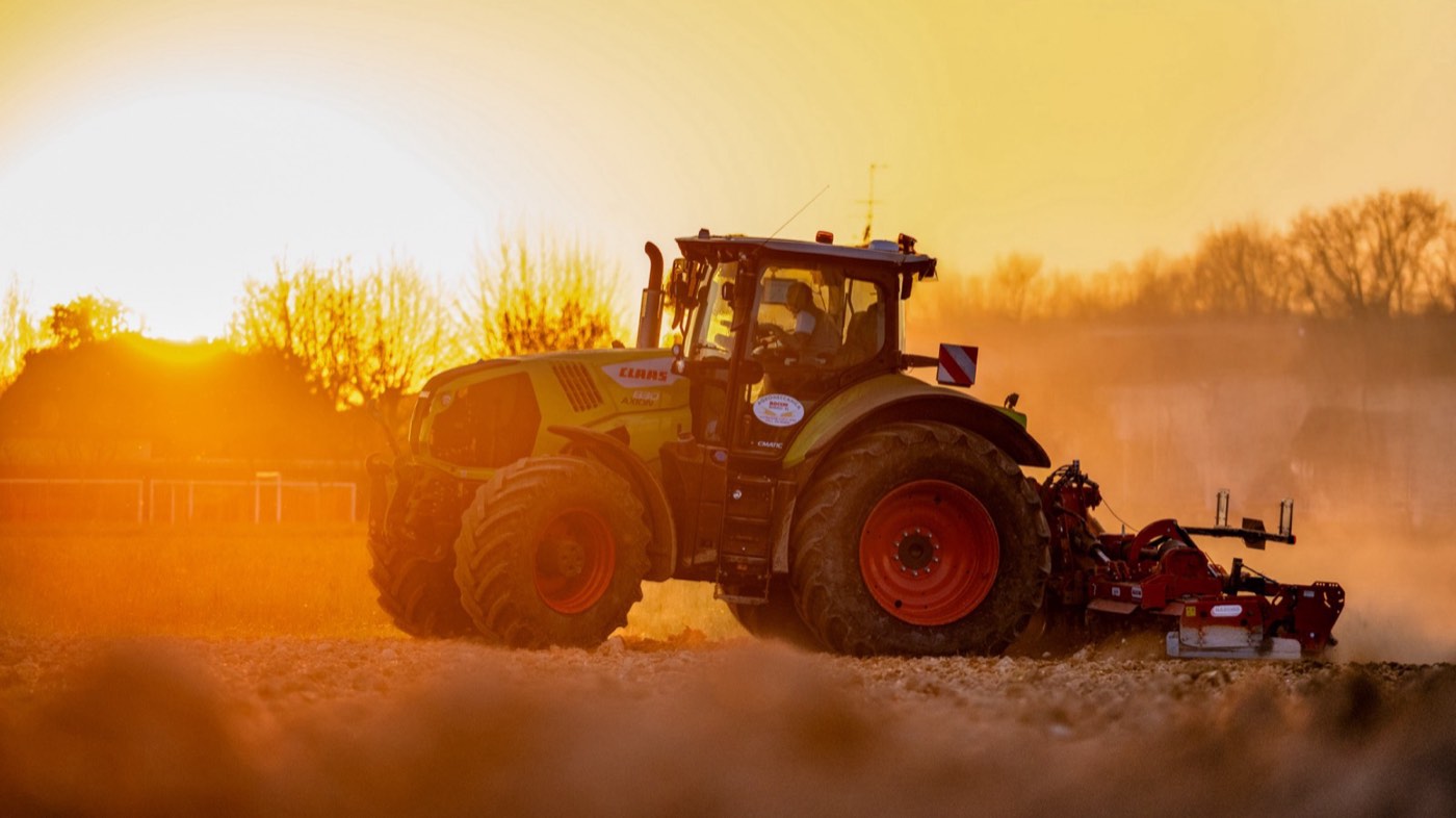 Preparazione del terreno — Agromeccanica Rocchi